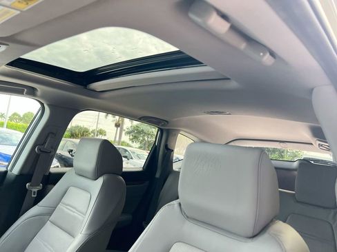 Used 2019 Honda CR-V Touring image 19