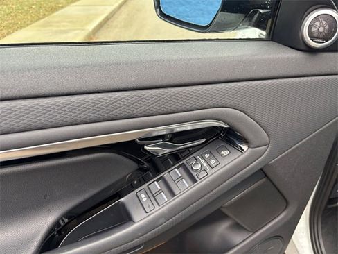 Used 2021 Land Rover Range Rover Evoque S image 17