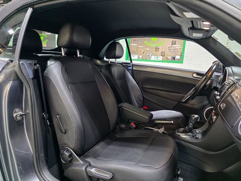 Used 2013 Volkswagen Beetle TDI image 26