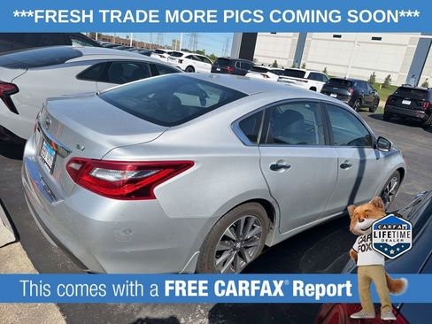 Used 2016 Nissan Altima 2.5 SV w/ Convenience Package FWD image 4