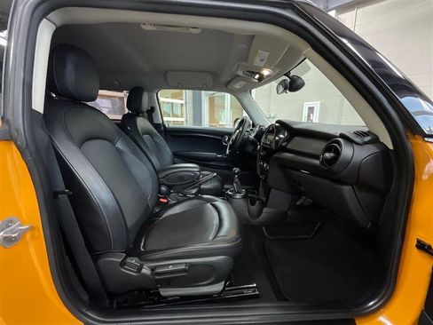 Used 2015 MINI Cooper 2-Door Hardtop image 17