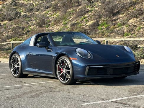 Certified 2022 Porsche 911 Targa 4S image 11