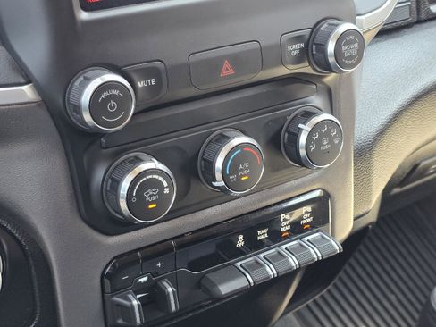 Used 2020 RAM 1500 Big Horn image 18