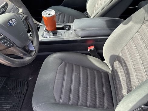 Used 2019 Ford Fusion SE image 13