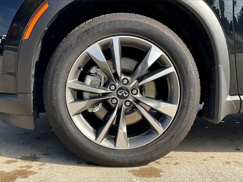 Certified 2025 INFINITI QX60 Luxe image 10