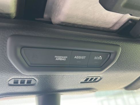 Used 2021 Jeep Wrangler Unlimited Sahara AWD/4WD image 20