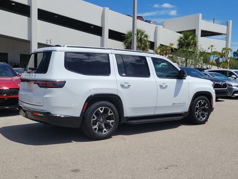 Used 2024 Jeep Wagoneer Series III image 4