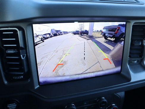 New 2025 Ford Bronco 4-Door image 7