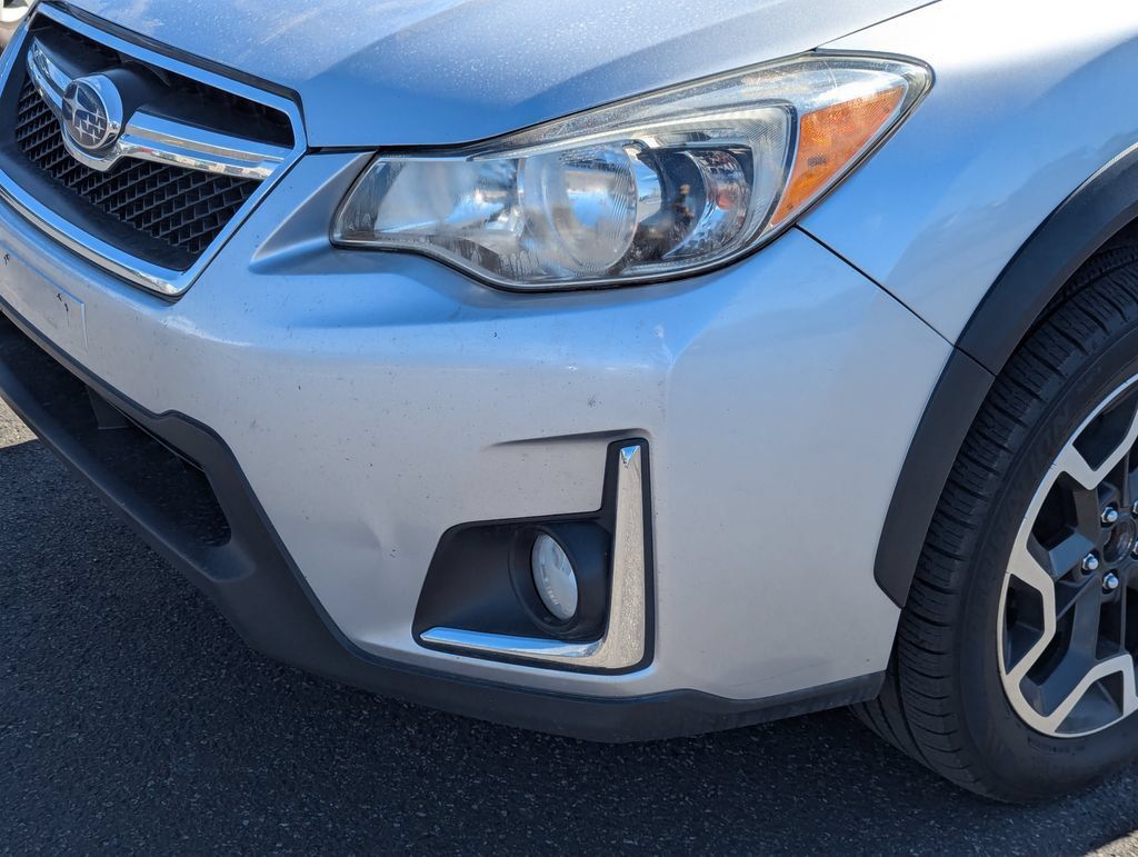 Used 2017 Subaru Crosstrek 2.0i Premium w/ Moonroof Package AWD/4WD image 12