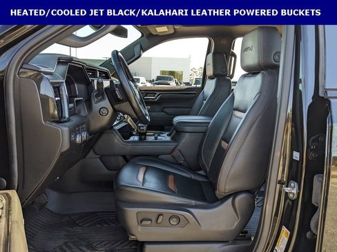 Used 2023 GMC Sierra 1500 AT4 w/ AT4 Preferred Package image 4