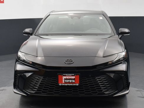 Used 2025 Toyota Camry SE AWD/4WD image 7