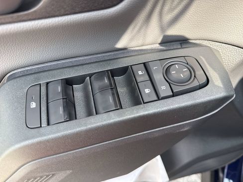 Used 2026 Toyota RAV4 SE AWD/4WD image 15