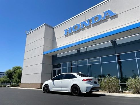 Used 2021 Toyota Corolla LE w/ Carpet Mat Package (TMS) FWD image 17
