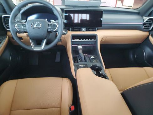 Certified 2026 Lexus IS 350 F Sport w/ Accessory Package Z1 RWD image 10