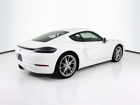 Used 2025 Porsche 718 Cayman image 9