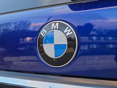 Used 2024 BMW X7 M60i w/ Executive Package image 30