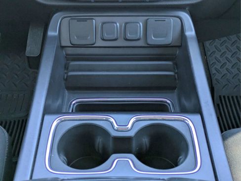 Used 2018 Chevrolet Silverado 1500 LT w/ All Star Edition RWD image 16