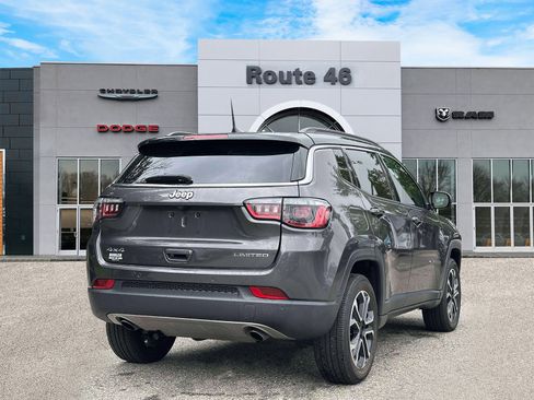 Used 2023 Jeep Compass Limited w/ Sun and Sound Group AWD/4WD image 5
