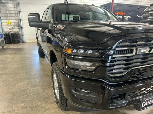 Certified 2025 RAM 2500 Big Horn AWD/4WD image 3