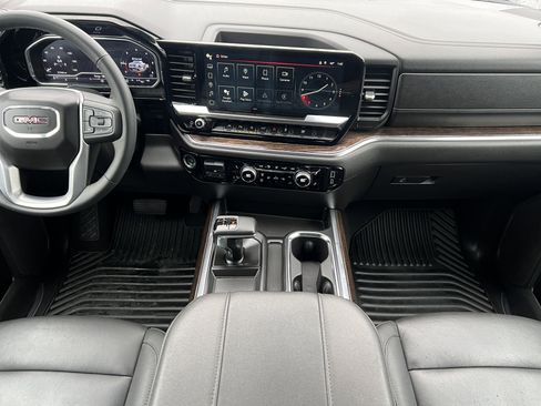 Used 2024 GMC Sierra 1500 Elevation w/ Elevation Premium Package image 32