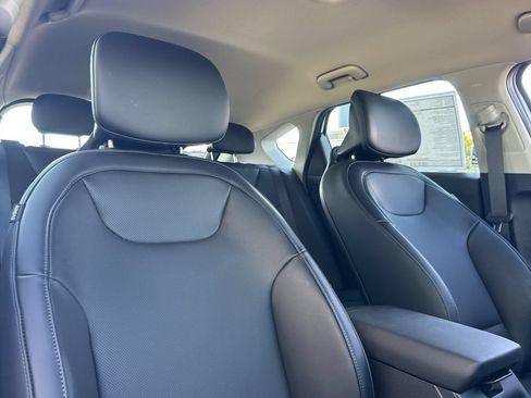 New 2026 Kia K4 EX FWD image 13