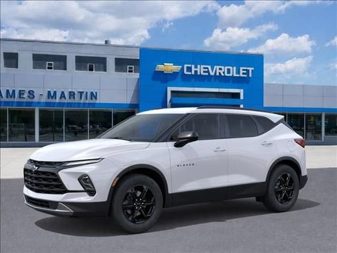 New 2026 Chevrolet Blazer LT w/ Convenience Package FWD image 2