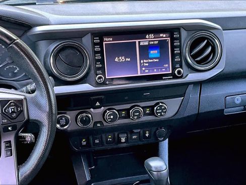 Certified 2020 Toyota Tacoma TRD Off-Road w/ Technology Package AWD/4WD image 7