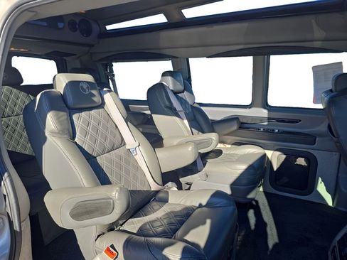 Used 2023 GMC Savana 2500 image 14