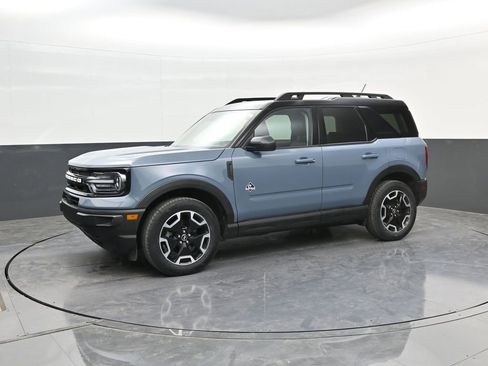 Used 2024 Ford Bronco Sport Outer Banks w/ Tech Package AWD/4WD image 4