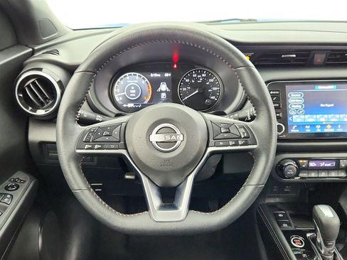 Used 2023 Nissan Kicks SR w/ SR Premium Package image 12