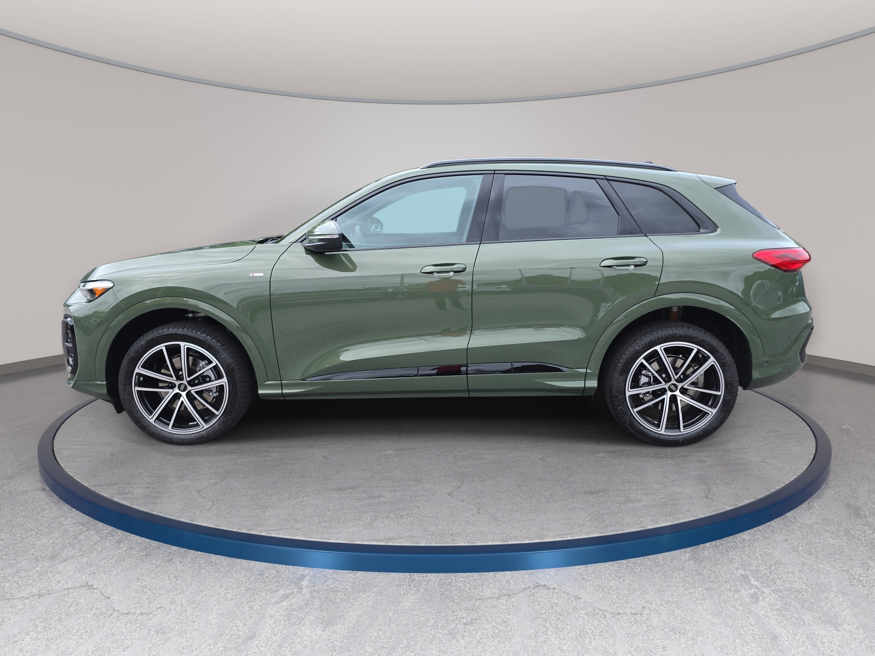 New 2026 Audi Q5 Premium Plus AWD/4WD image 8