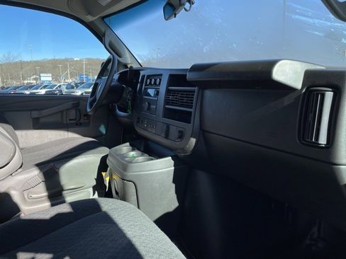 Used 2024 GMC Savana 2500 w/ Driver Convenience Package image 22