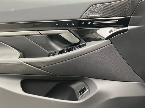 New 2026 BMW 530i 530i w/ Convenience Package image 20