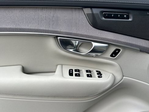 New 2026 Volvo XC90 T8 Ultra w/ Protection Package Premier AWD/4WD image 14