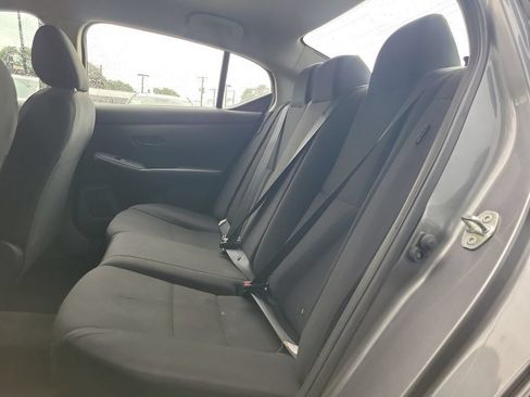 Used 2024 Nissan Sentra S FWD image 8