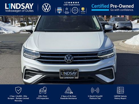 Used 2023 Volkswagen Tiguan SE image 2