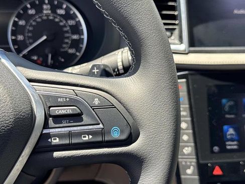 Certified 2025 INFINITI QX50 Luxe AWD/4WD image 19