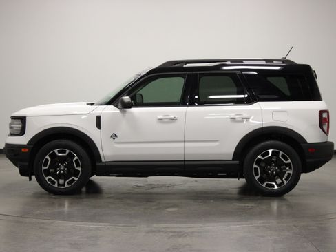 Used 2022 Ford Bronco Sport Outer Banks w/ Tech Package AWD/4WD image 5