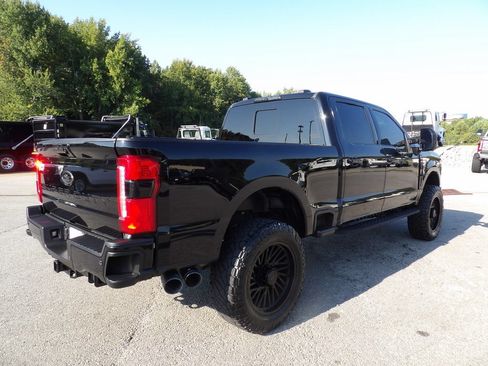 Used 2024 Ford F350 Lariat w/ Lariat Ultimate Package AWD/4WD image 8