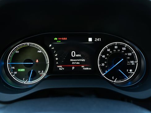 Used 2021 Toyota Venza Limited image 22