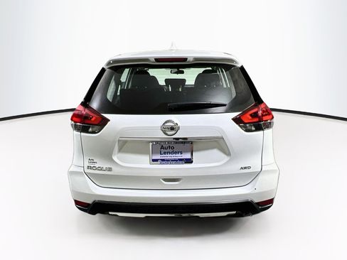 Used 2018 Nissan Rogue S AWD/4WD image 6