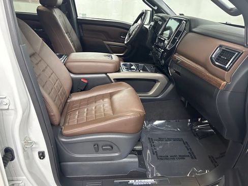 Used 2023 Nissan Titan Platinum Reserve w/ Moonroof Package AWD/4WD image 12