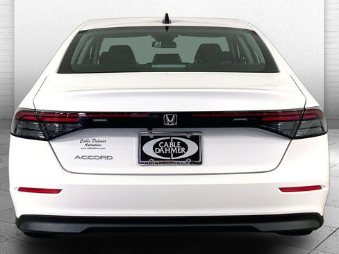 Used 2025 Honda Accord SE image 3