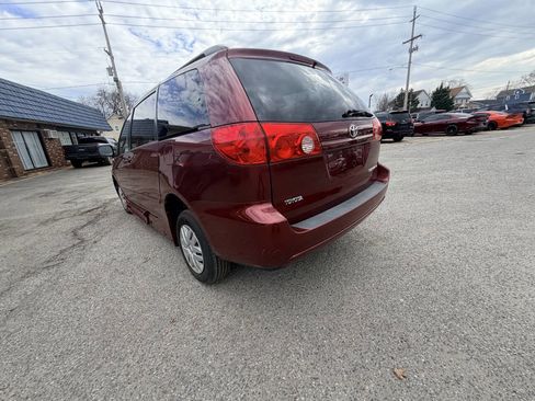 Used 2008 Toyota Sienna LE image 13