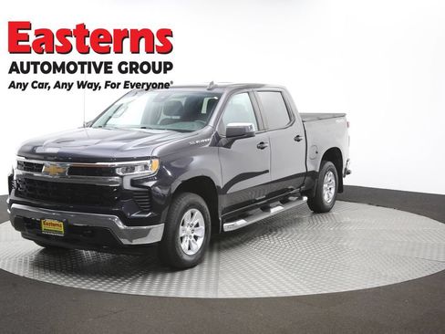 Used 2022 Chevrolet Silverado 1500 LT w/ Convenience Package II AWD/4WD image 55