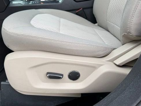 Used 2018 Ford Explorer 4WD image 15