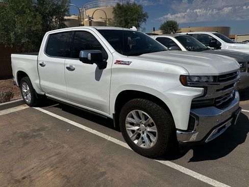 Used 2020 Chevrolet Silverado 1500 LTZ w/ LTZ Premium Package AWD/4WD image 5