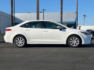 Used 2023 Toyota Corolla LE video 3