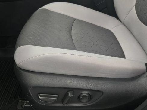 Used 2025 Toyota RAV4 XLE w/ Convenience Package FWD image 24