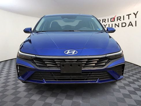 Used 2024 Hyundai Elantra SEL FWD image 2